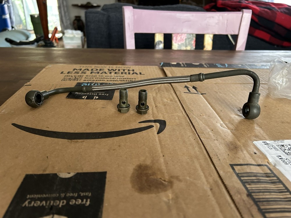 2001-2004 Chevy/gmc LB7 Duramax Used Turbo Oil Feed Line W/ Both Banjo Bolts