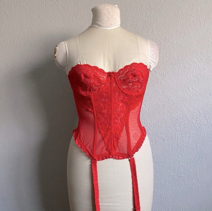 Vassarette Small Red Strapless Corset for a Sleek Fit