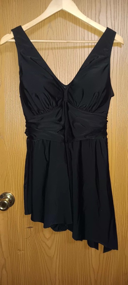 torrid one piece swimsuit Womens size 1 Black With Skirt Cover