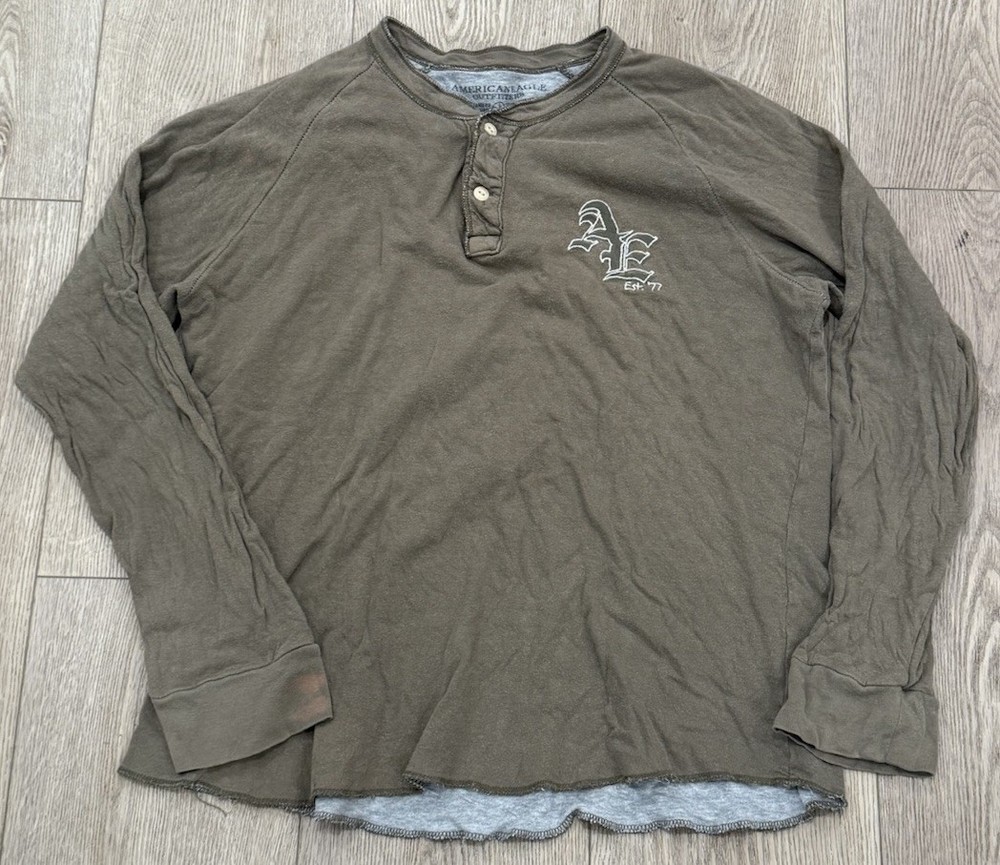 Vintage Y2K American Eagle Outfitters Women's Henley Long Sleeve Shirt Large