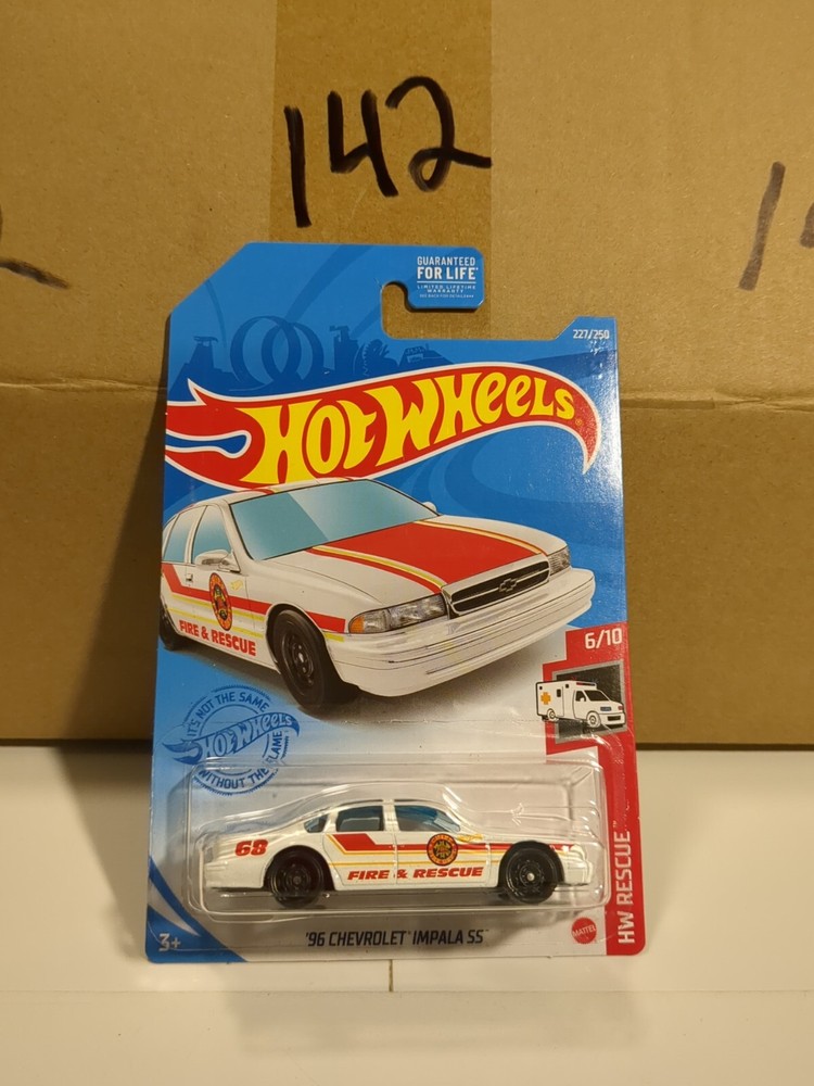 2021 Hot Wheels #227 HW Rescue 6/10 '96 CHEVROLET IMPALA SS White w/Black St8 Sp