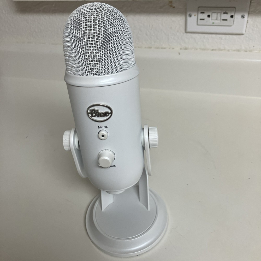 Blue Microphones Yeti USB Microphone - Whiteout