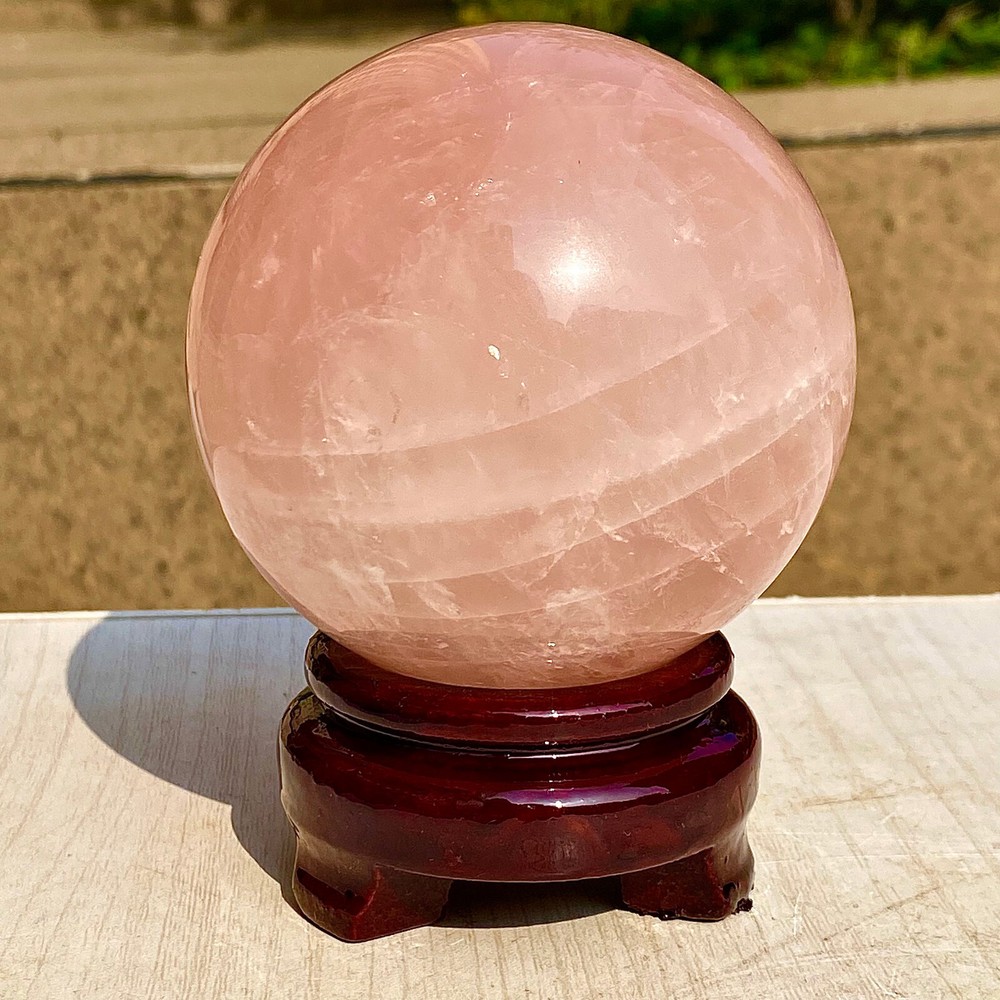 2.28LB  Natural powder crystal crystal mineral ball shaped polishing treatment