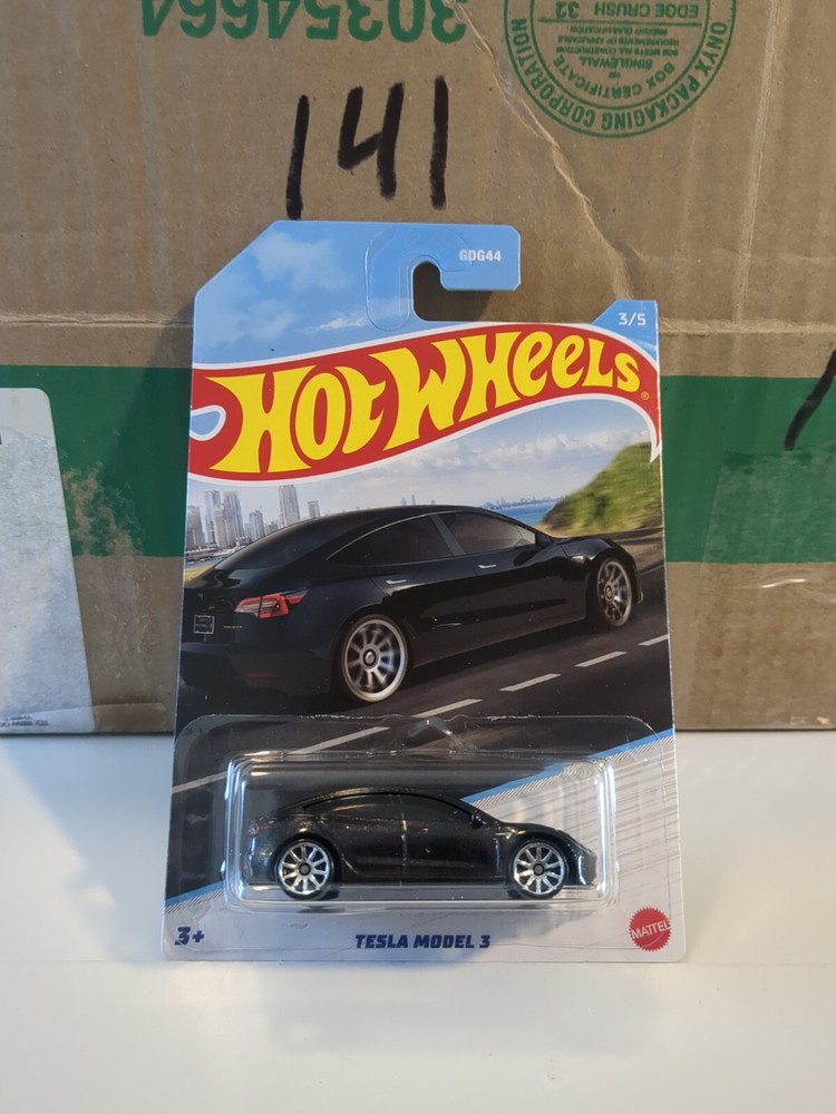 Hot Wheels Tesla Model 3 Black 2022 Luxury Sedans WalMart Exclusive 3/5