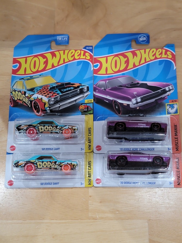 Hot Wheels Walgreens Kroger Exclusive 70 Dodge Hemi Challenger 68 Dodge Dart Set