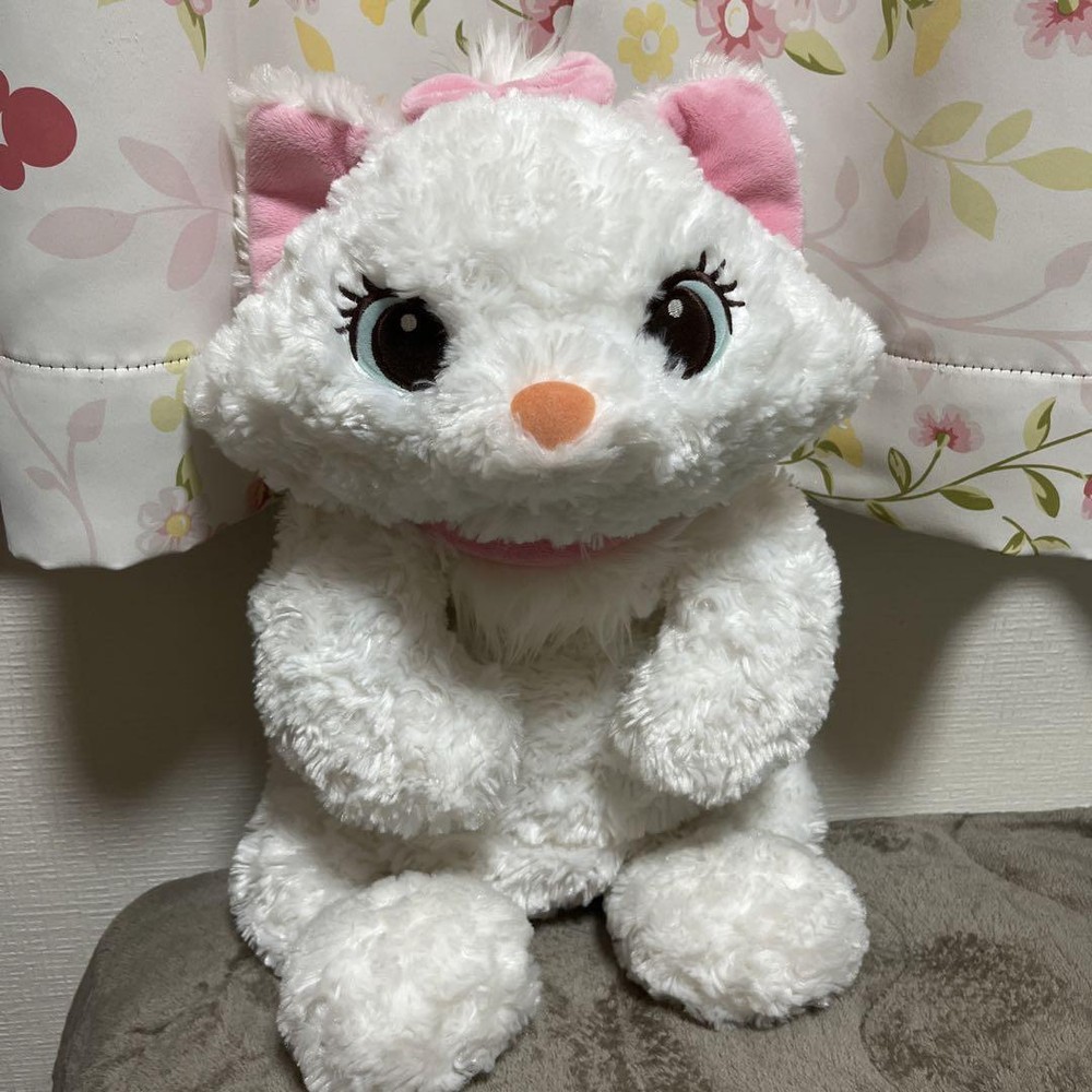 Disney marie Plush Toy stylish cat Color white No tag Anime Character Goods