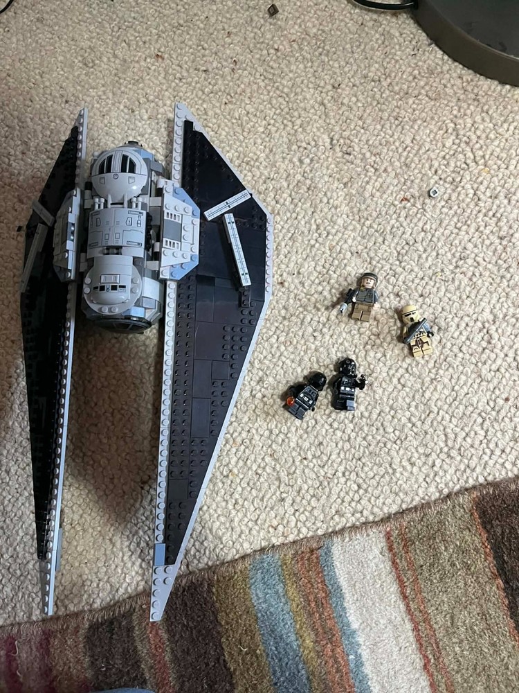 LEGO Star War Rogue One set TIE Striker 75154 (almost complete)