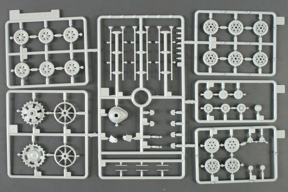 1/35 Cyber Hobby Stug III G w/Muffler Parts Tree A - Kit 6229-image