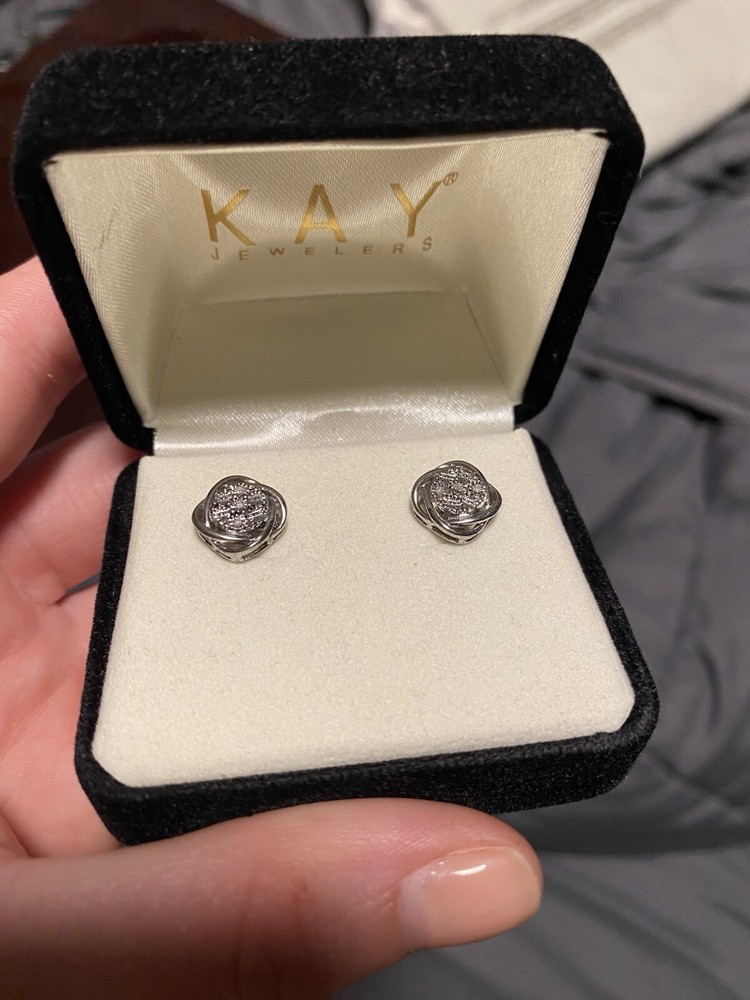 Kay Jewelry Elegant Stud Earrings for Women