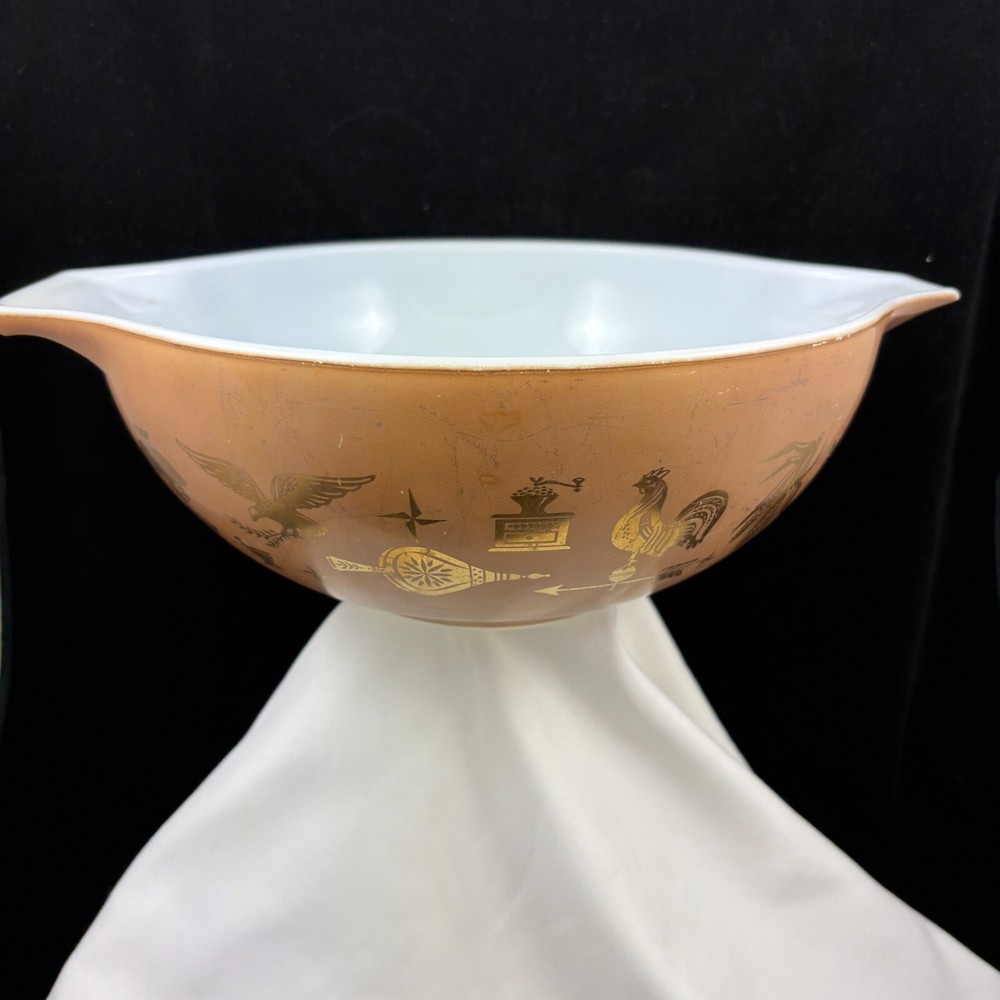 Vintage PYREX EARLY AMERICAN #444 4 Qt Cinderella Mixing Bowl Brown Gold Design