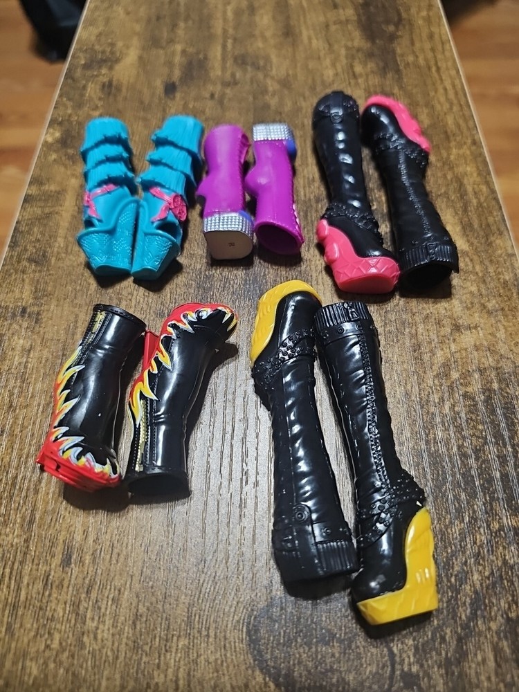 Monsters High, LOL, And Rainbow High Replacement Shoes Lot Of 5