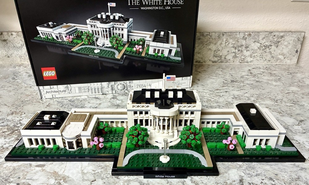 Lego Architecture The White House 21054 Complete Set with Box and Instructions