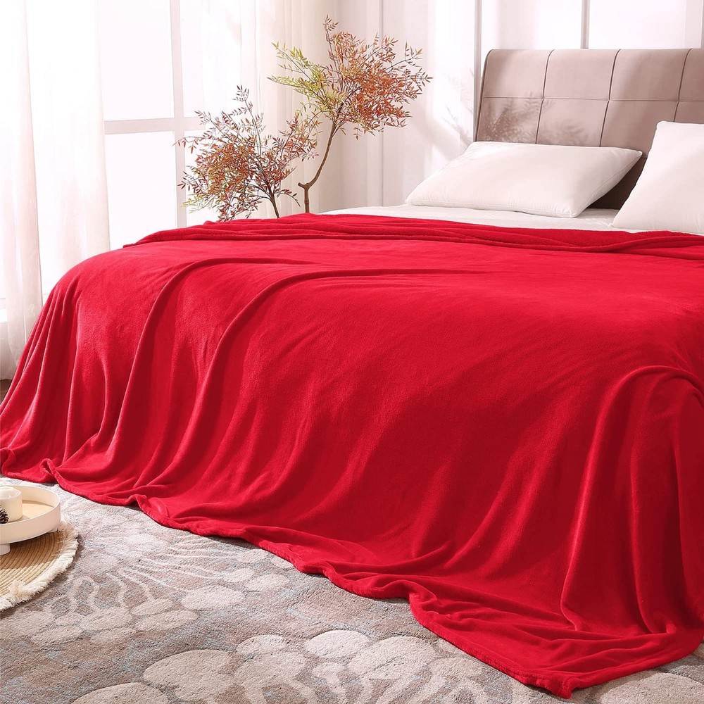 Fleece Blankets Queen Size Red Throw Blankets for Bed, Luxury Plush Cozy Fuzz...