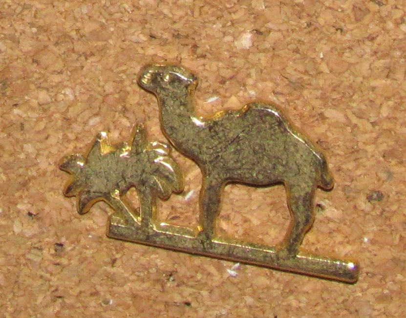 C4 PIN CAMEL GOLD CIGARETTE S LOGO