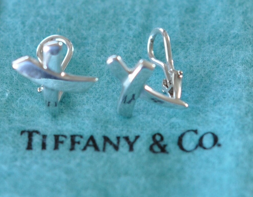 Tiffany & Co Paloma Picasso Love & Kisses  Earrings Sterling Silver 925 Clip On