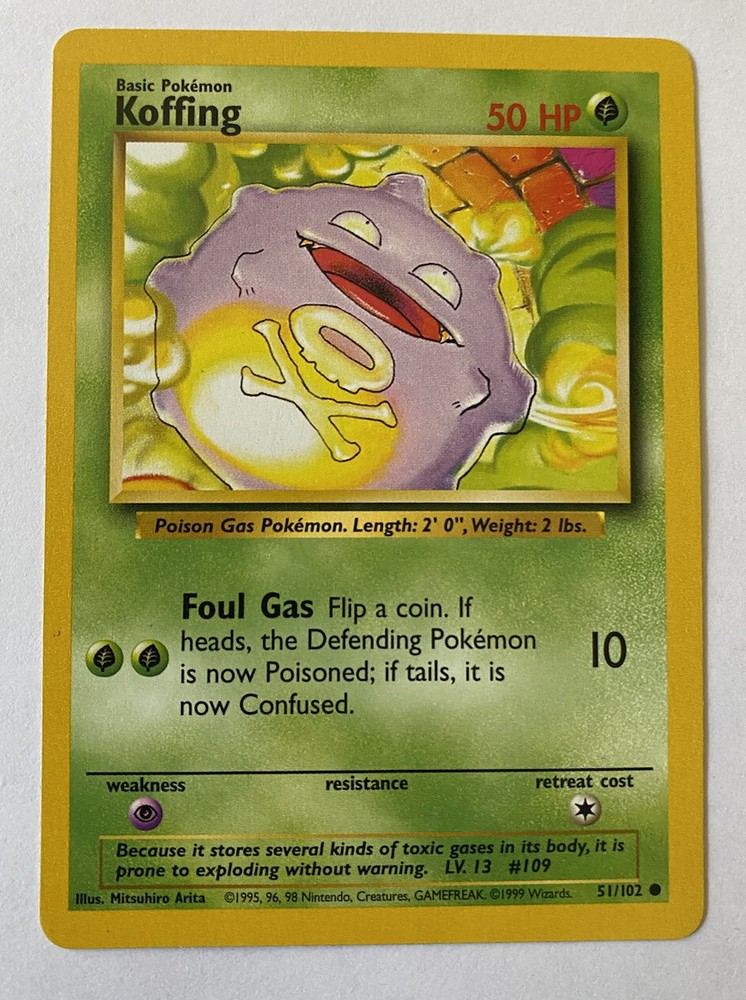 Vintage Koffing 051/102 Base Set Pokemon Card