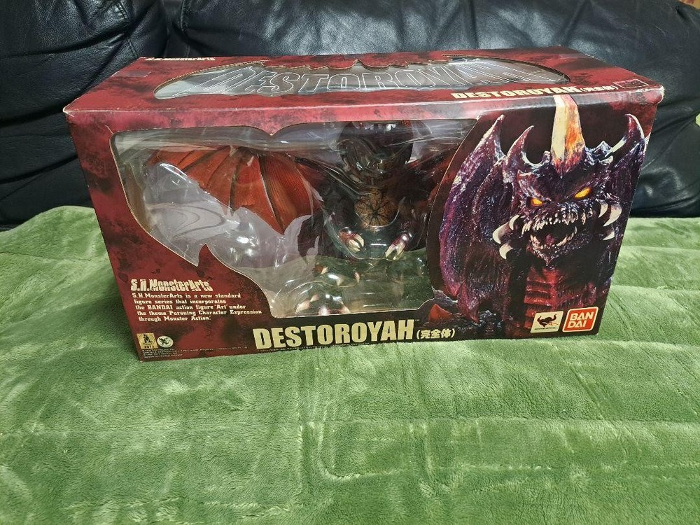 Bandai SH MonsterArts Destoroyah Collectible Godzilla Action Figure Toy