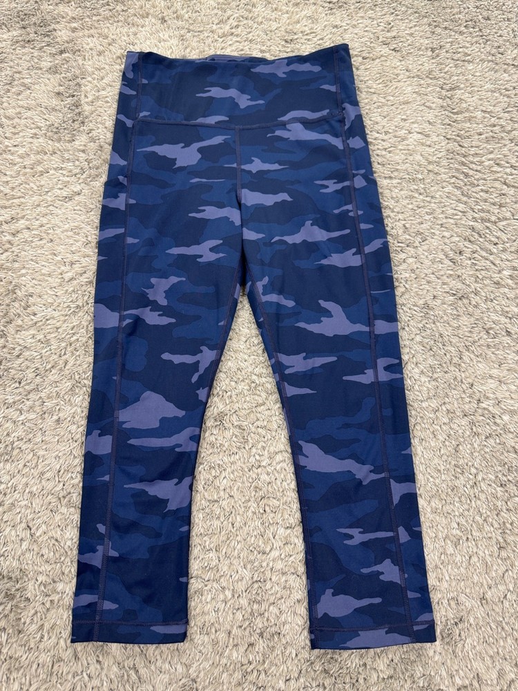 Athleta Women Small Camo Capri Leggings with Ultimate Stash Pocket Stretch Pull On