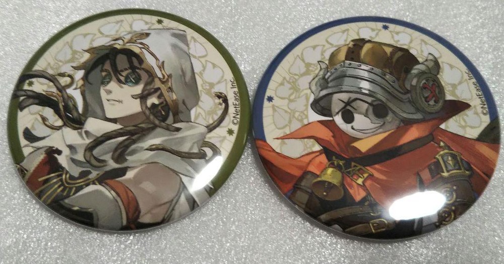 Identity V Zachara Cafe Fantasy World Can Badge Mercenary Crybaby