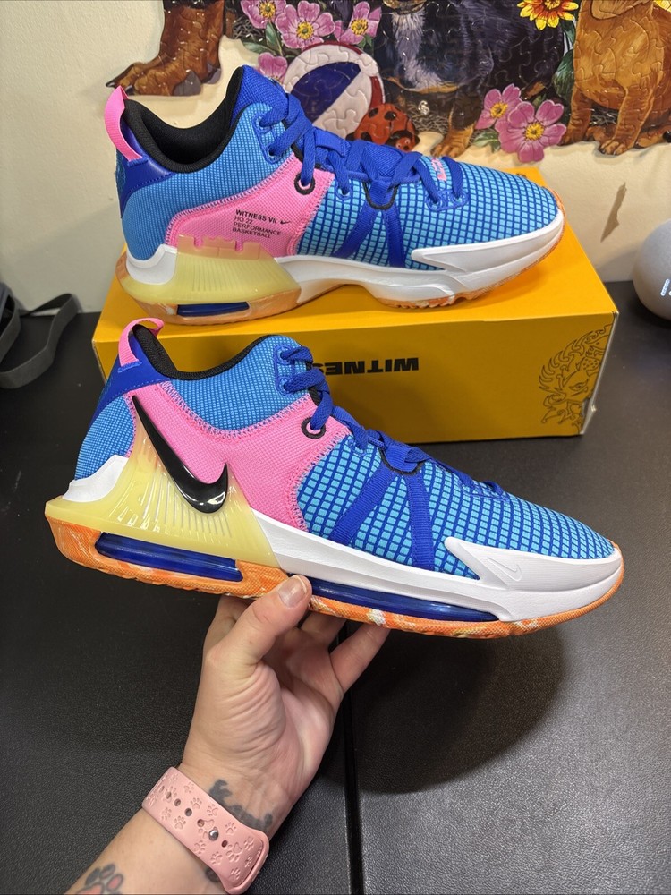 Size 11 - Nike LeBron Witness VII Hyper Royal Pink Black DM1123-400 NEW