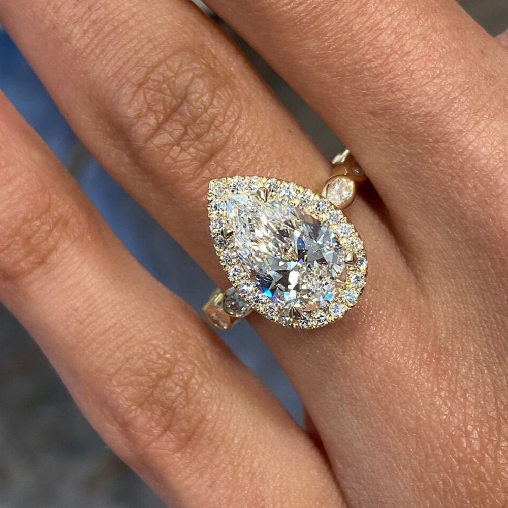 CVD Lab Grown 14k Yellow Gold Oval Cut Diamond Ring 3.50 Carat IGI E F VVS2