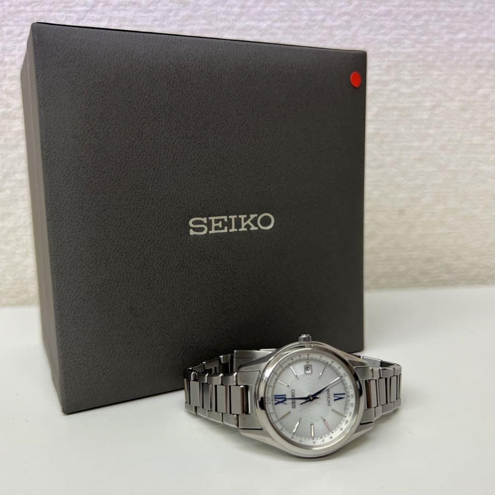 SEIKO EXCELINE SWCW115 Women's Elegant Gold-Tone Watch 597690