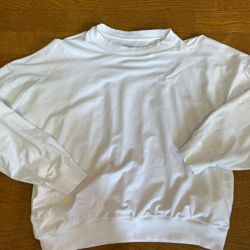WILLY CHAVARRIA Wide Sweatshirt M White Side Pockets