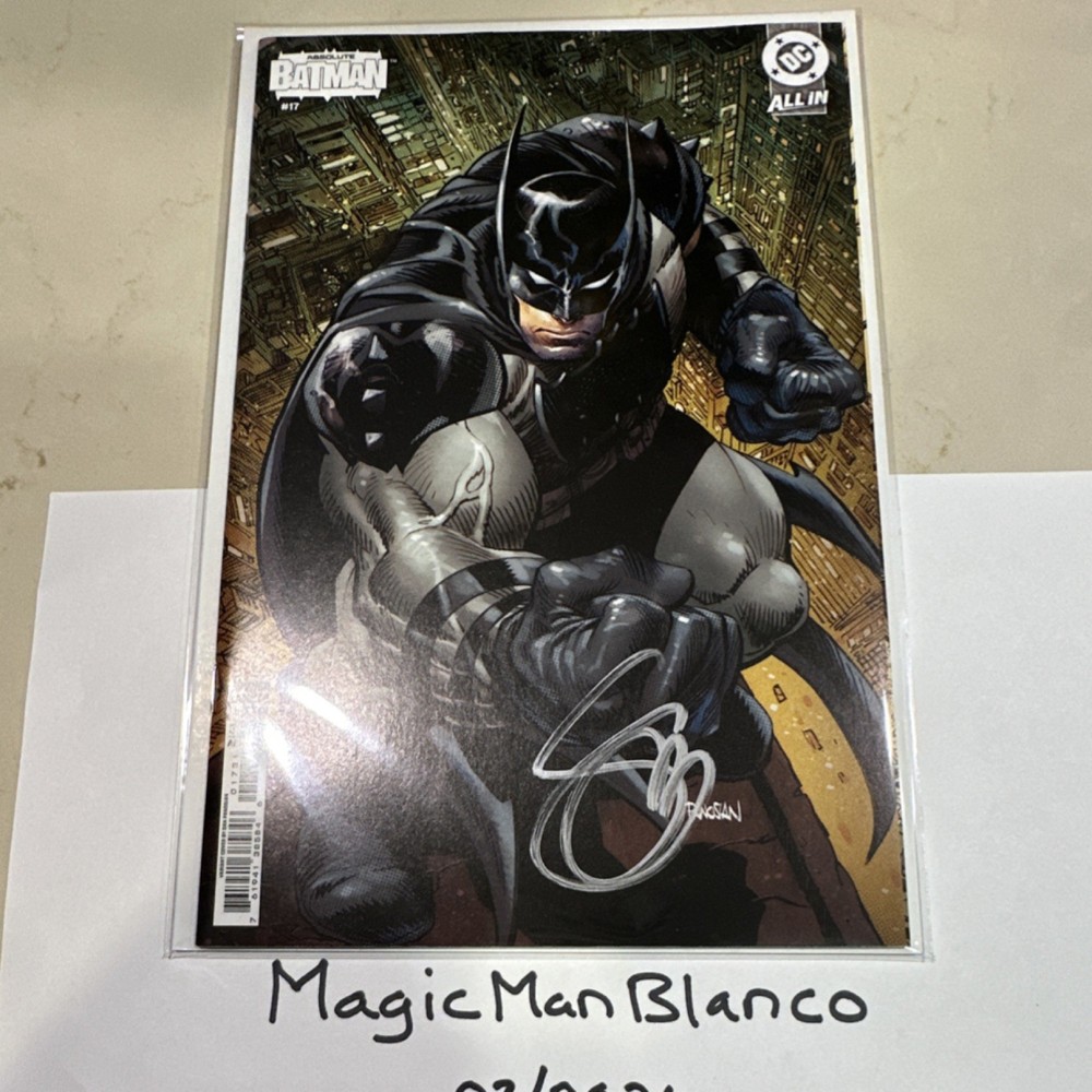 Near mint DC Comics Absolute Batman #17 Variant Cover Signed by Scott Snyder
