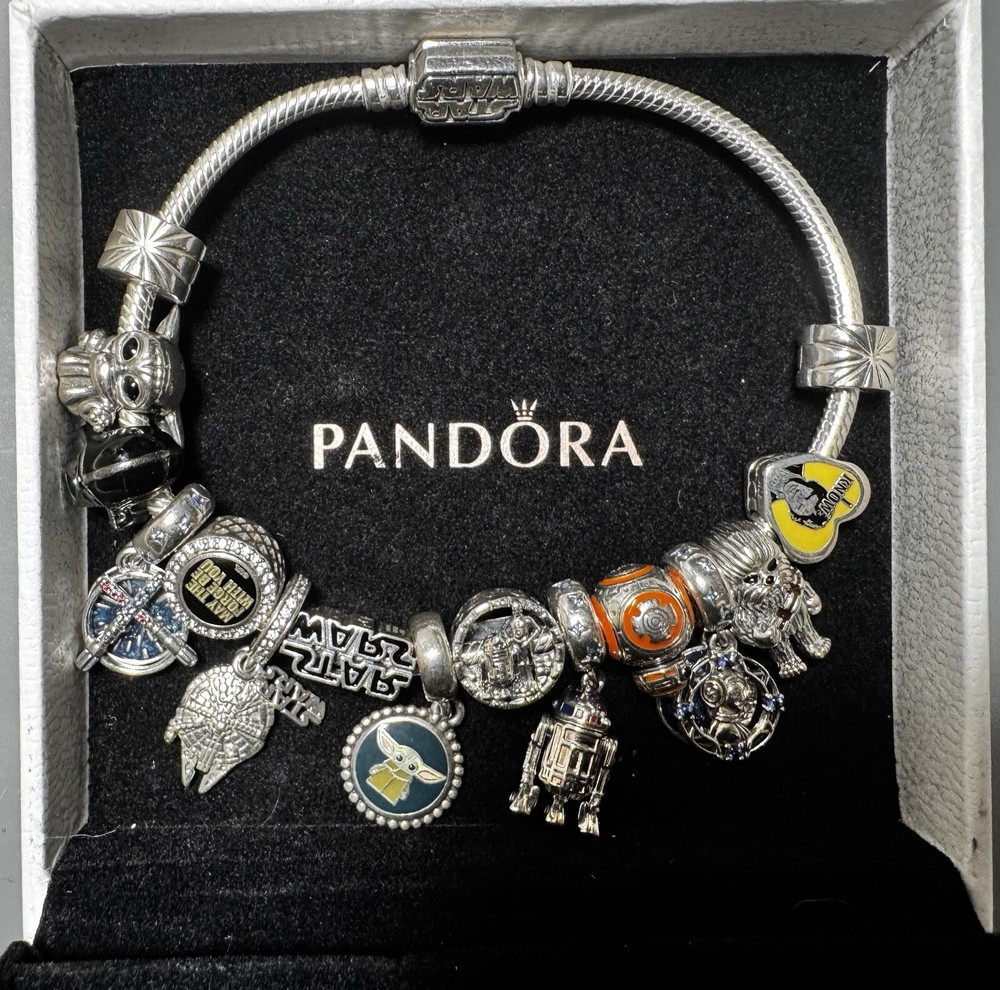 Disney Parks Star Wars Pandora Bracelet & Charms Gift Set  