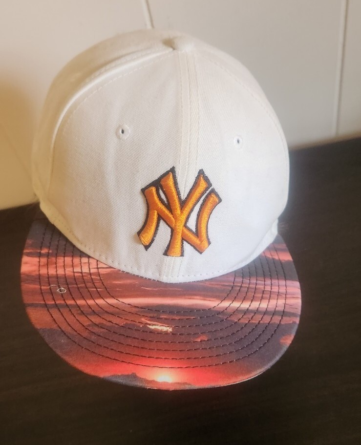 New York Yankees New Era 9Fifty Fitted 7 1/2 Sunet Rise Bill Baseball Cap Hat