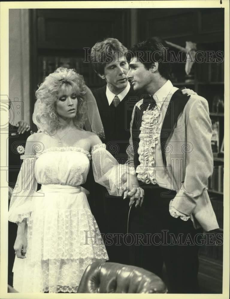 1983 Press Photo Actors Harry Anderson, Joey Aresco, Judy Landers in Night Court