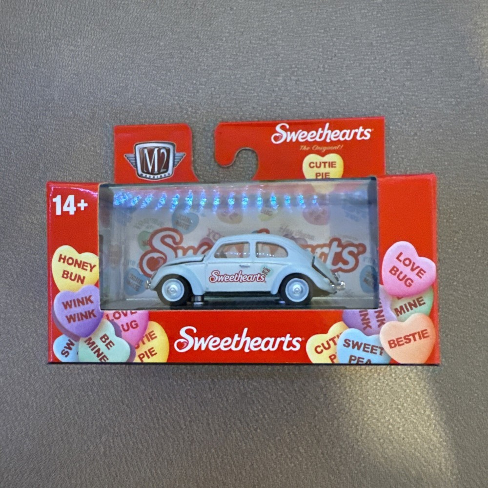M2 MACHINES 2025 SWEETHEARTS 1953 VW Beetle Deluxe European Model