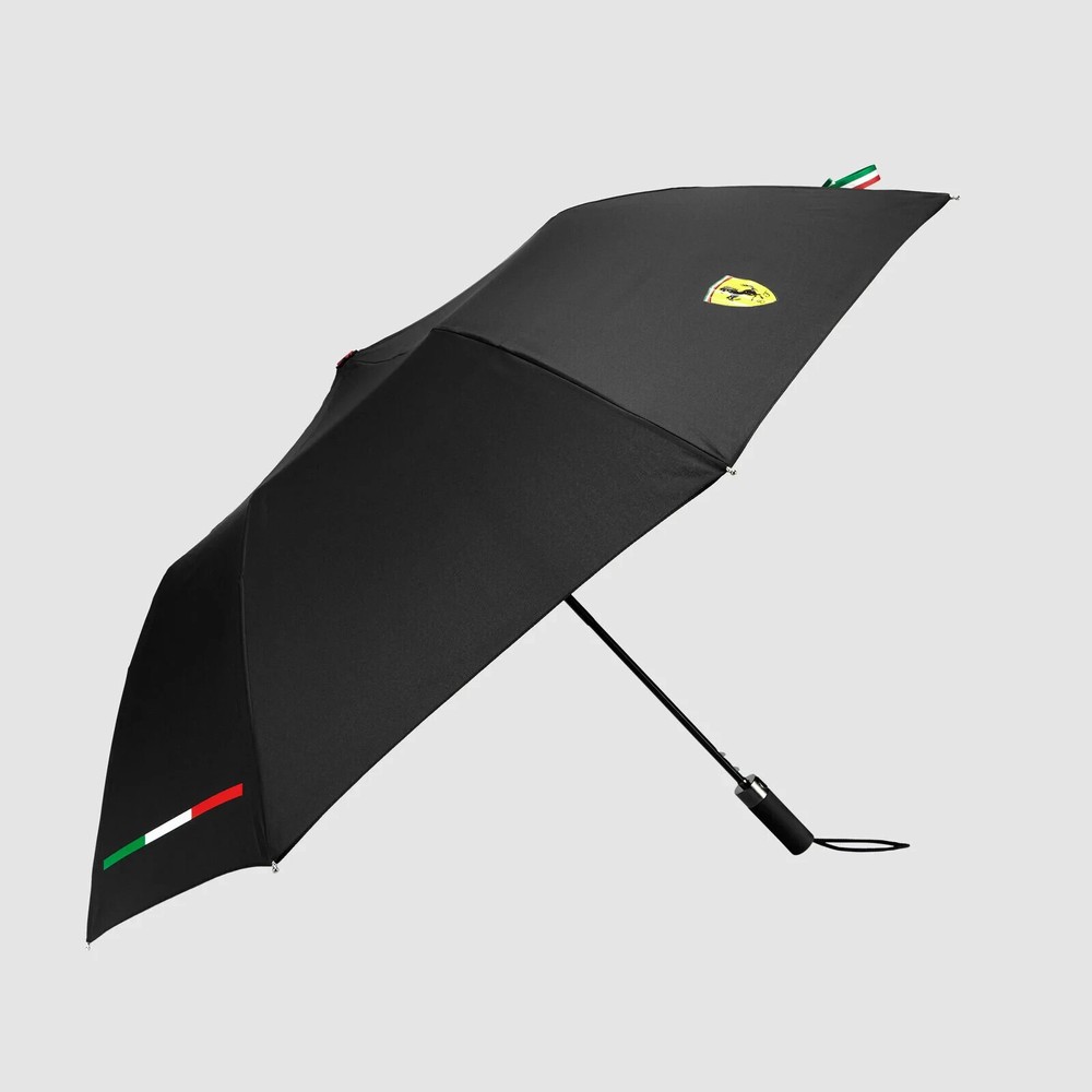 Scuderia Ferrari Scudetto Compact Umbrella Brand New with Tags