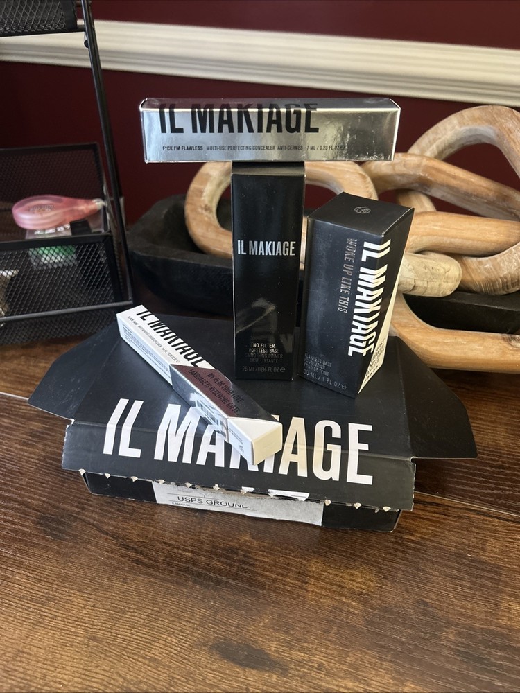 IL Makiage Makeup Bundle with Premium Beauty Essentials