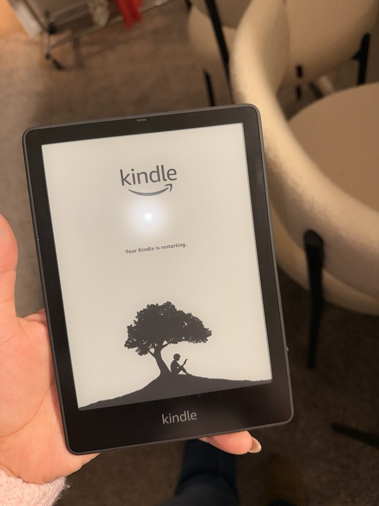 Kindle Paperwhite 11th Gen Reader, 6.8