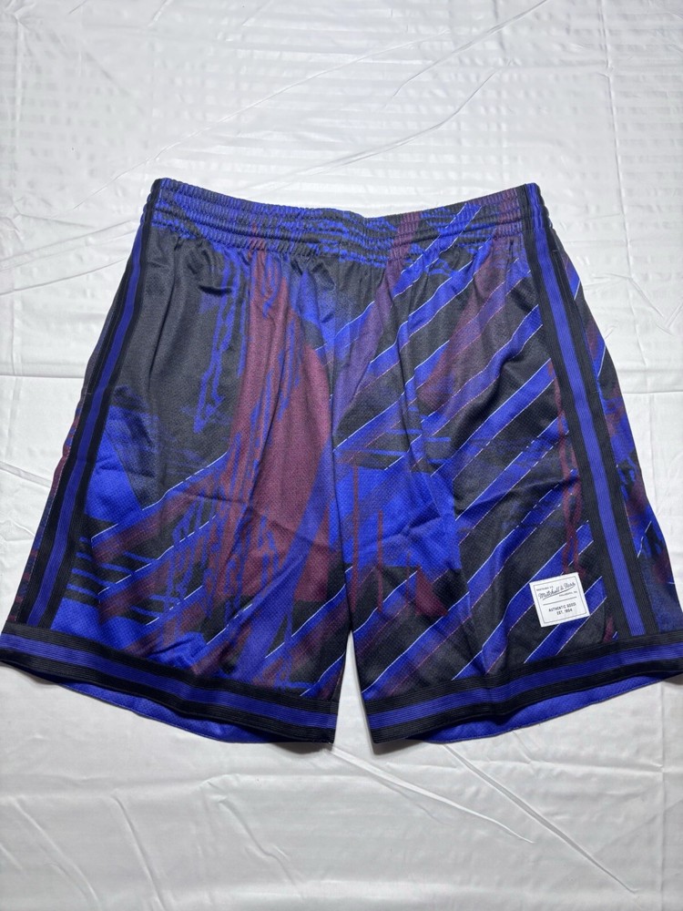 Mitchell & Ness Branded Big Face Branded Shorts Men's X-LARGE NWT