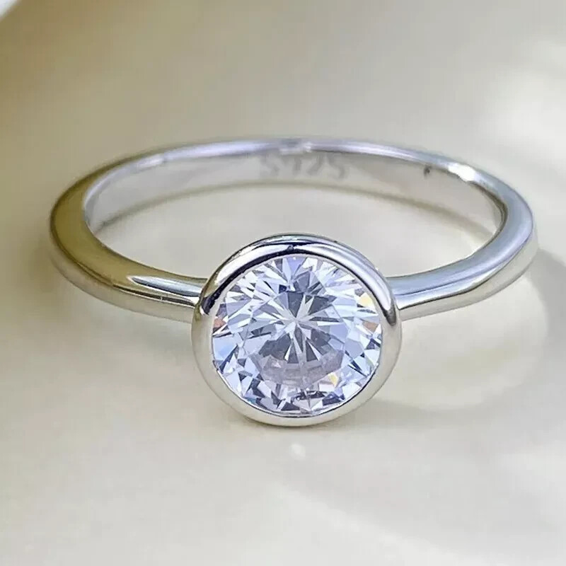 2Ct Round Cut Natural Moissanite Women's Wedding Ring in 14k White Gold Plated