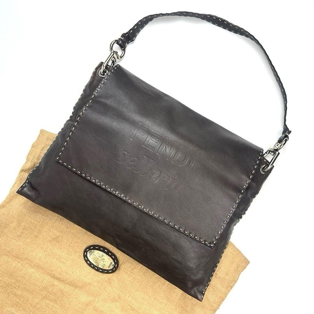 FENDI Authentic Brown Leather Shoulder Bag G05121666