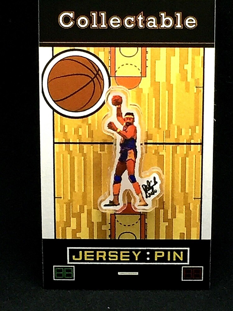 Los Angeles Lakers Wilt Chamberlain jersey lapel pin - classic NBA collectible - DIPPER