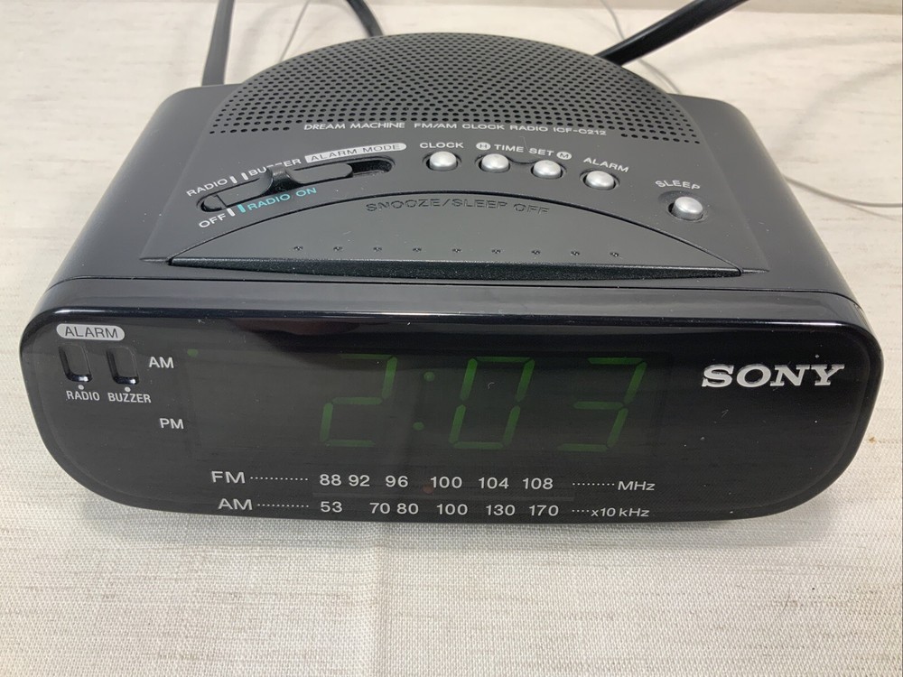 SONY ICF-C212 Dream Machine FM AM Alarm Clock Radio with LED Display Snooze and Battery Backup