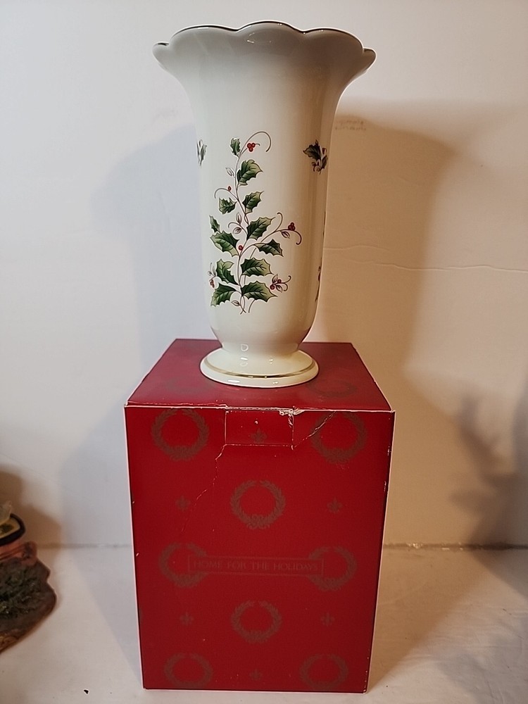 Vintage Home For The Holidays Vase with Holly & Berry design Made In Japan