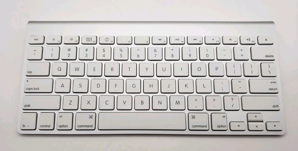 Apple Magic Keyboard Model A1314 Bluetooth Wireless #2