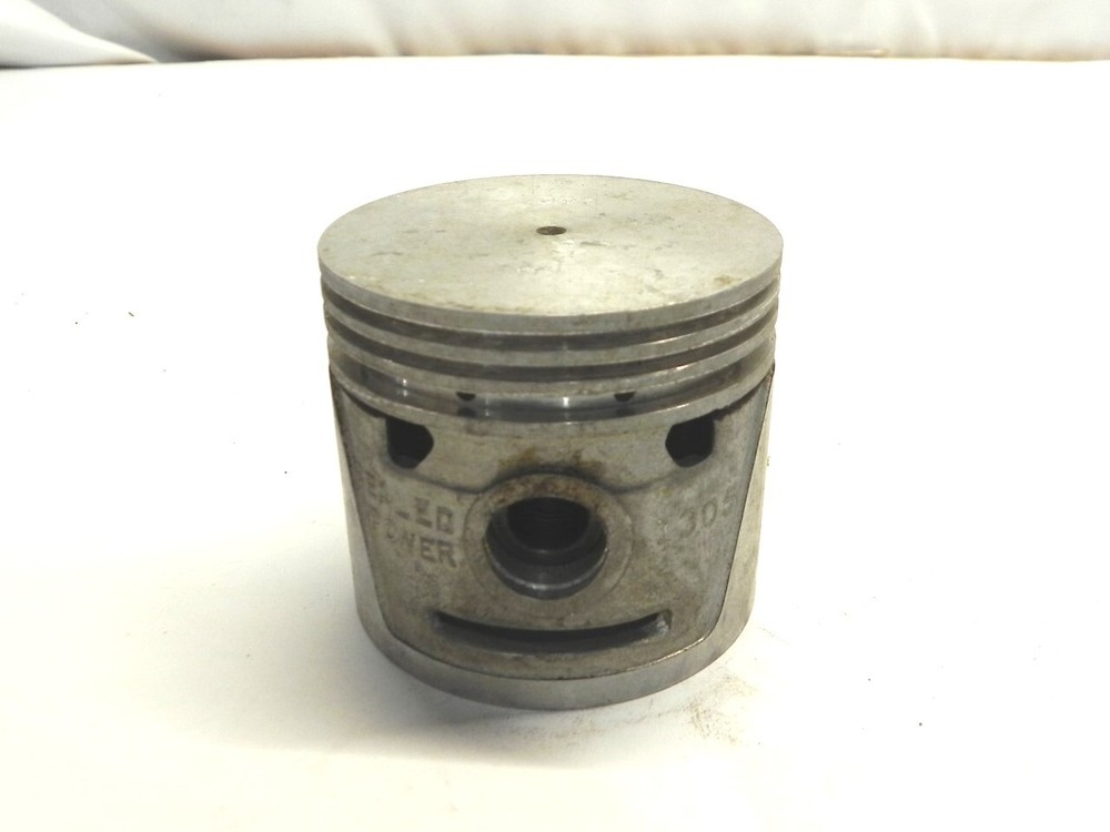 VINTAGE FORD V8 SINGLE .030 PISTON 3 RING PART NO. #1305 SEALED POWER #1305 NOS