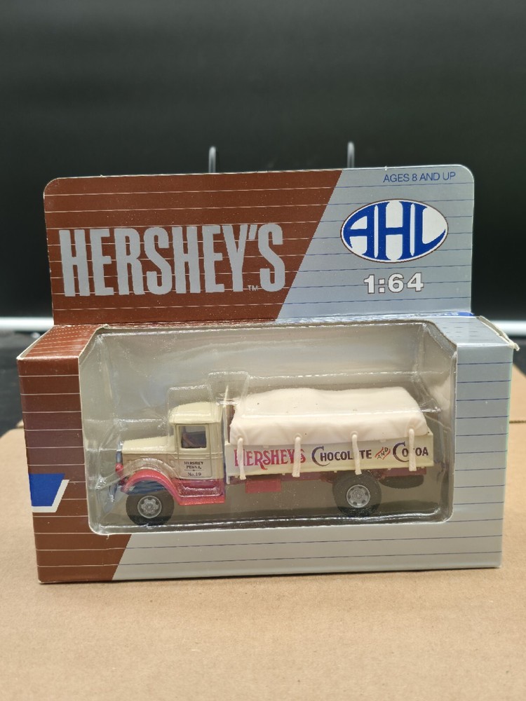 AHL Hershey's Silver 1930s Mack CJ Delivery Truck 1:64 Scale Diecast H02020