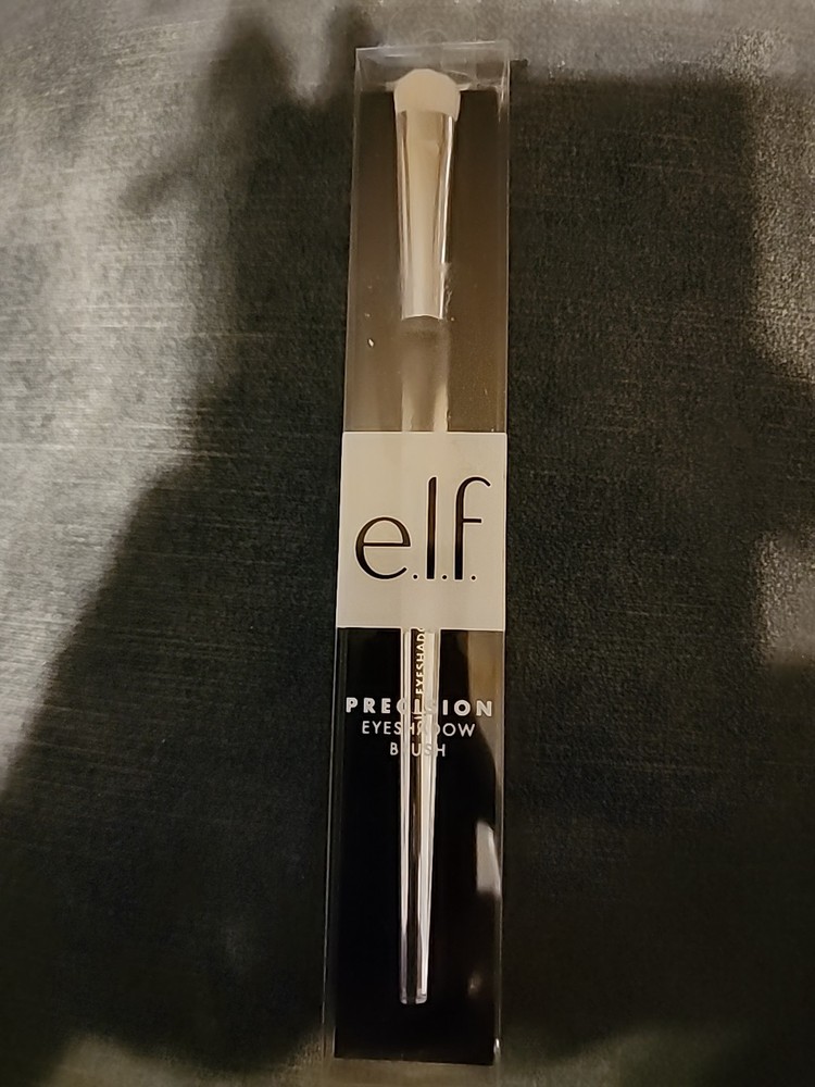 e.l.f. Medium Tapered Synthetic Precision Eyeshadow Brush
