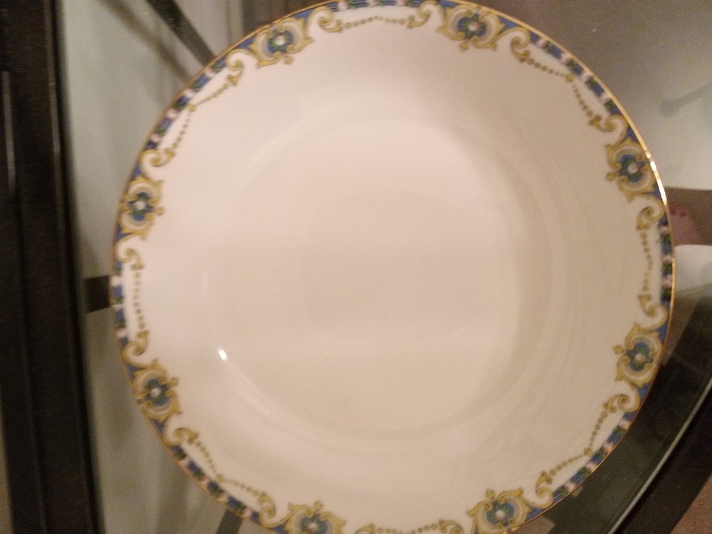FOUR 7.5 INCH BEAUTIFUL DECORATIVE LIMOGES BOWLS
