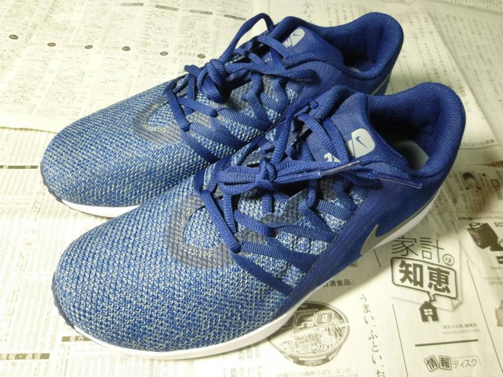 NIKE Men 9.5US 2 Domestic Cross Training Shoes Varsity Compete Trainer