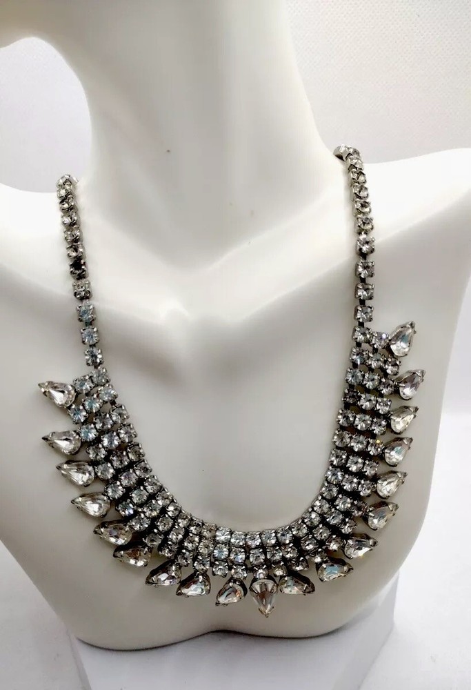 Vintage Weiss Designer Signed Pear Shaped Dangle Rhinestones Bib Choker Necklace