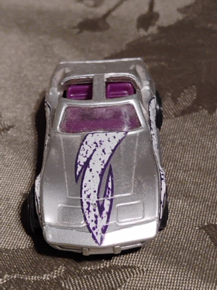 VINTAGE 1979 DIECAST METAL LESNEY MATCHBOX CAR SILVER CHEVROLET CORVETTE FAST