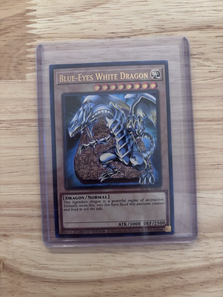 Blue-Eyes White Dragon LC01-EN004 Legendary Collection: 25th Anniversary